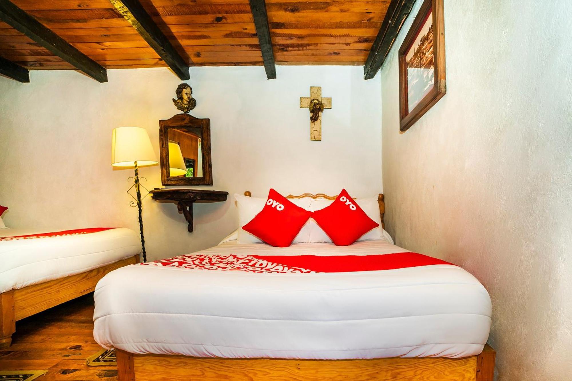 Oyo Hotel El Mineral, Tlalpujahua de Rayón Esterno foto
